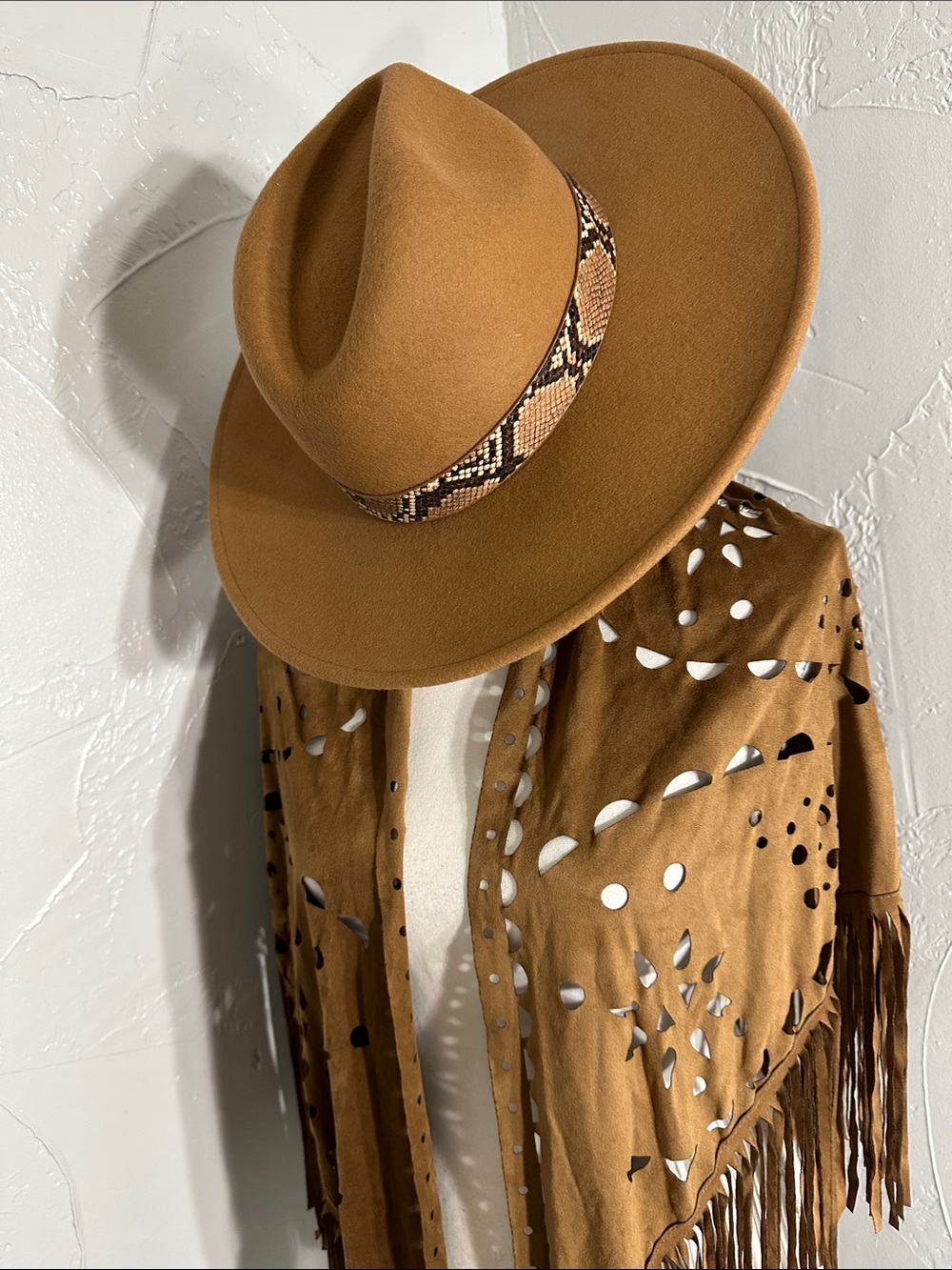 Vici Camel Wide-Brim Felt Fedora with Snake-Print Band - Picture 7 of 15